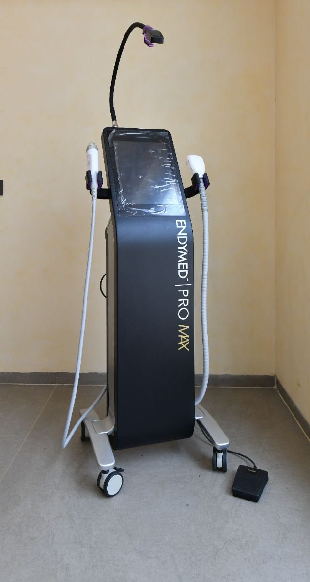 EndyMed Pro Max radiofrequency platform at Linaé Clinic
